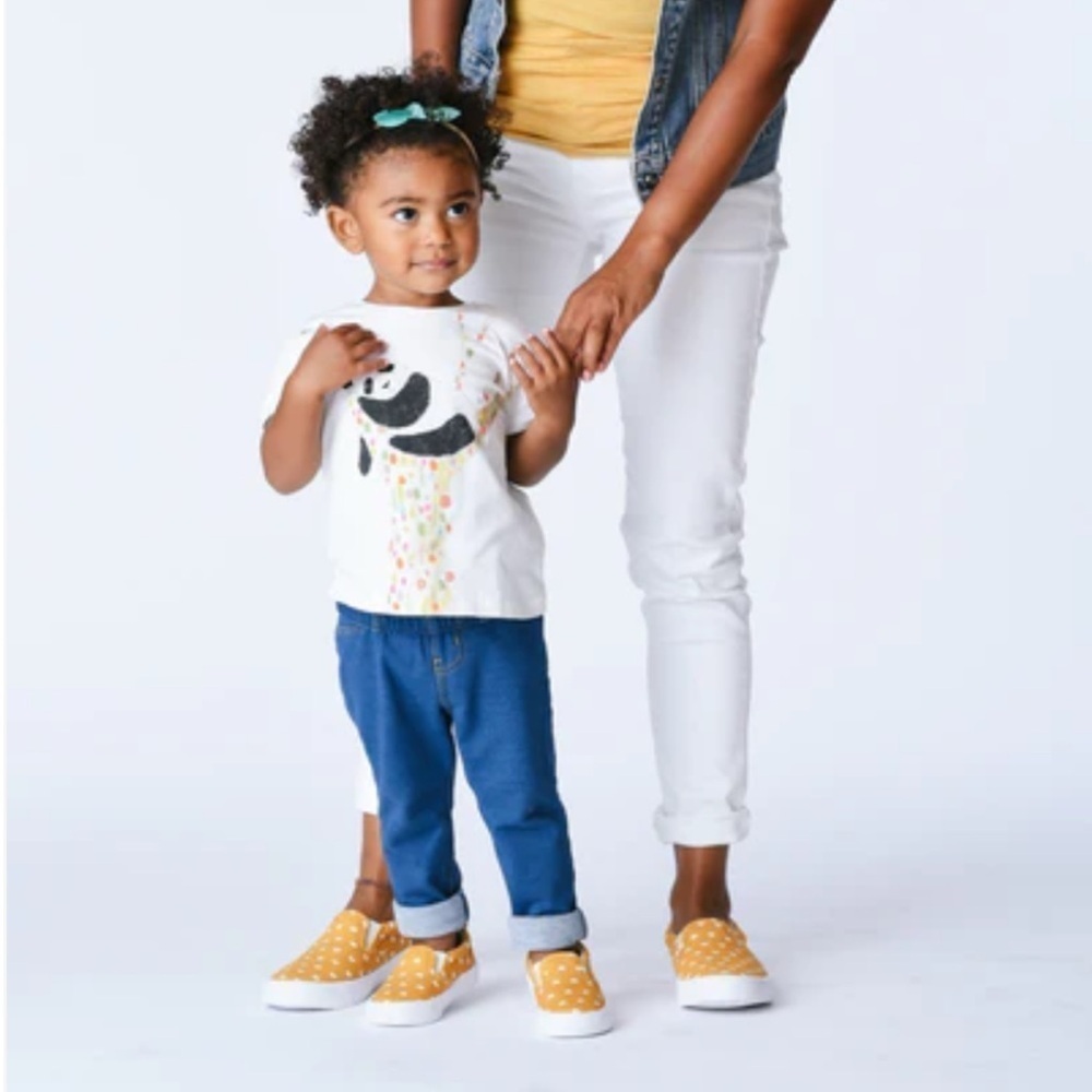 TULA Toddler Girl Slip On Canvas Shoes, Yellow with White Hearts, size 5